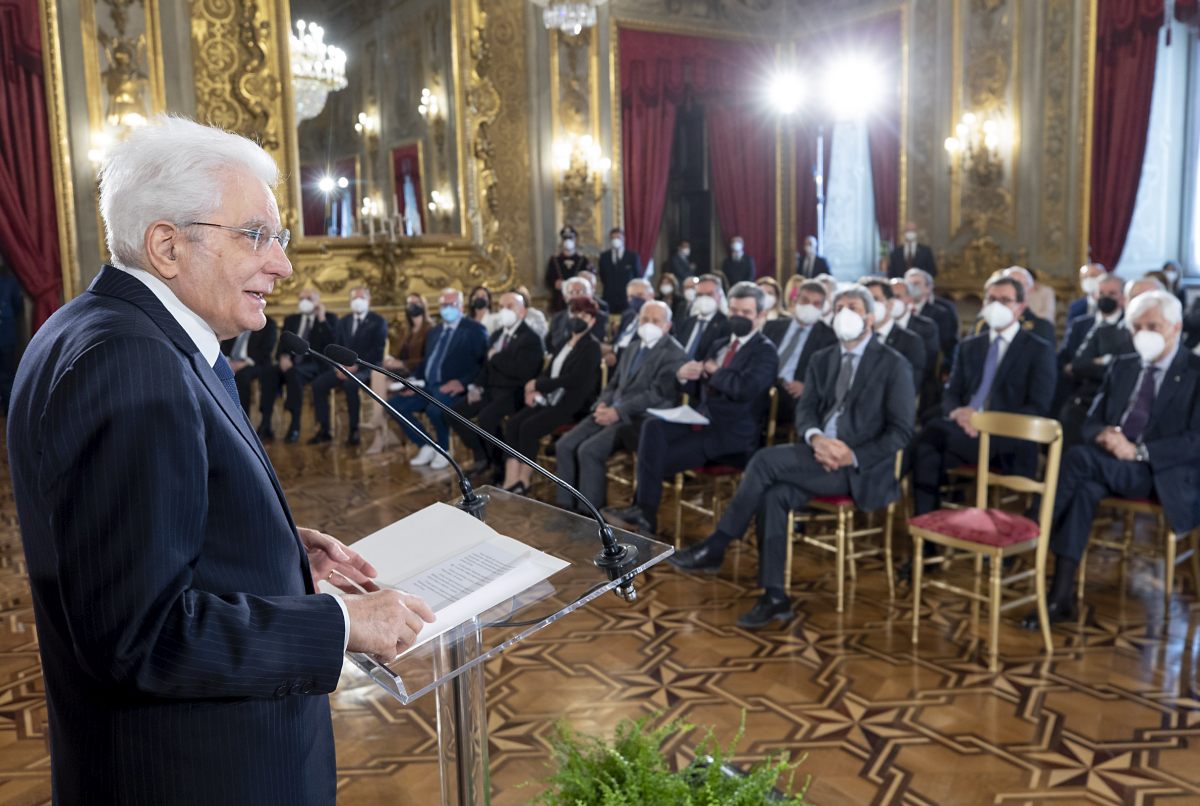 Mattarella “Valorizzare L’unità Delle Forze Armate” - Il Moderatore