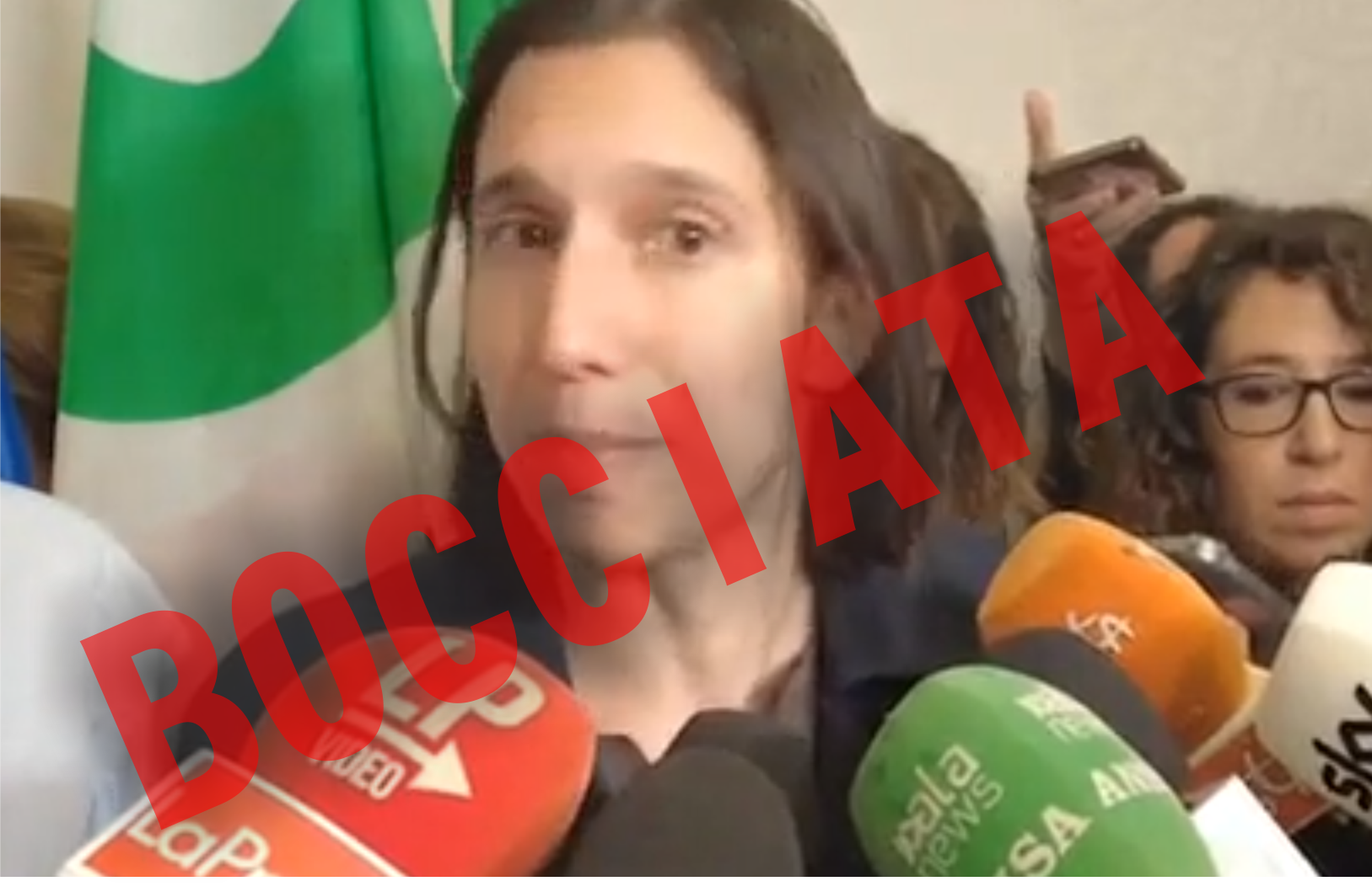 Elezioni amministrative: vittoria del centrodestra. Una severa punizione del popolo al partito lamentusu. Declino del M5S e l'affermazione di Giorgia Meloni. I cittadini hanno detto basta a coloro che dicono di difendere i diritti ledendo altri diritti.