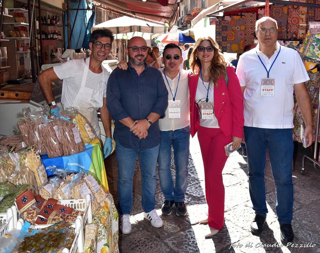 Palermo CaputMundi-EXPO, Mercato del Capo, Tradizioni Siciliane, Innovazione, Patrimonio Enogastronomico Frase Chiave: Scopri le eccellenze del patrimonio enogastronomico siciliano al Mercato del Capo con Palermo CaputMundi-EXPO