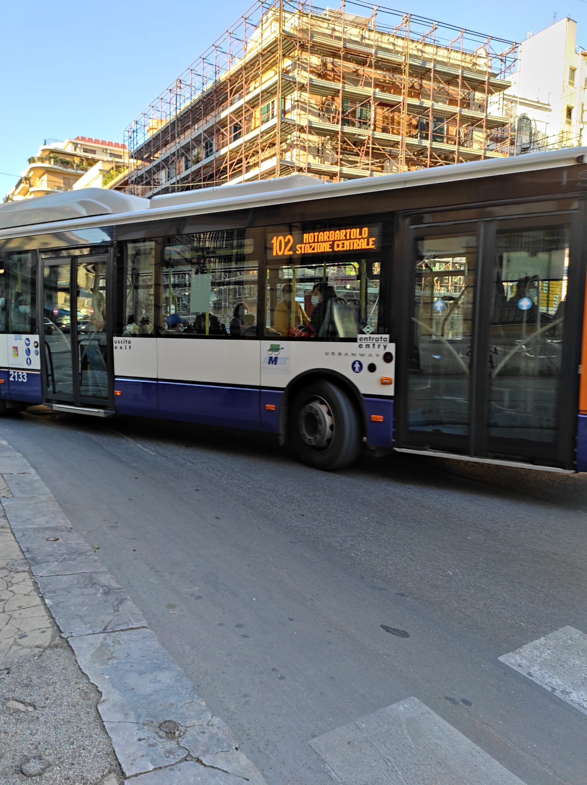 Trasporti pubblici Palermo, Edy Tamajo, Amat, finanziamento regionale, mobilità urbana, trasporto sostenibile, Assemblea Regionale Siciliana, infrastrutture, nuove tecnologie, servizio pubblico, Palermo, Regione Siciliana, periodo Covid, mobilità efficiente, riduzione impatto ambientale.