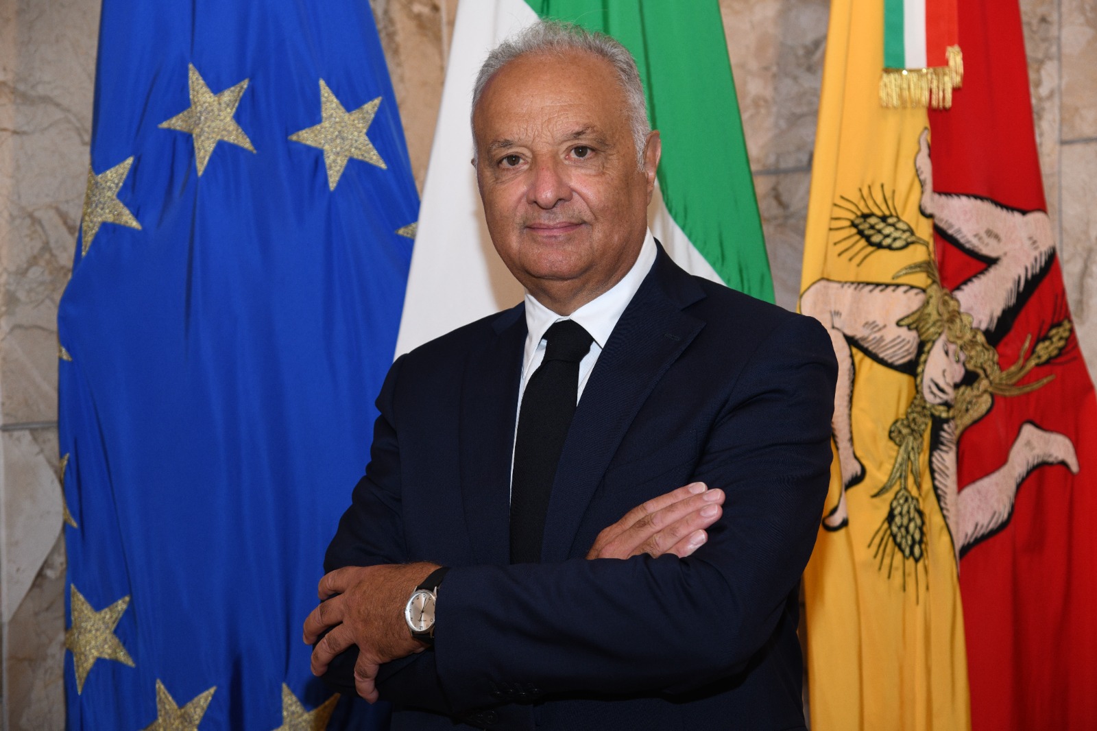 Sicilia, agricoltura, siccità, emergenza idrica, fondi agricoli, calamità naturale, Regione Sicilia, crisi agricola, aiuti economici, intervento statale, Renato Schifani, Salvatore Barbagallo, produzione agricola, danni colture, sostegno imprese, bando agricoltura, finanziamenti agricoli, crisi idrica.