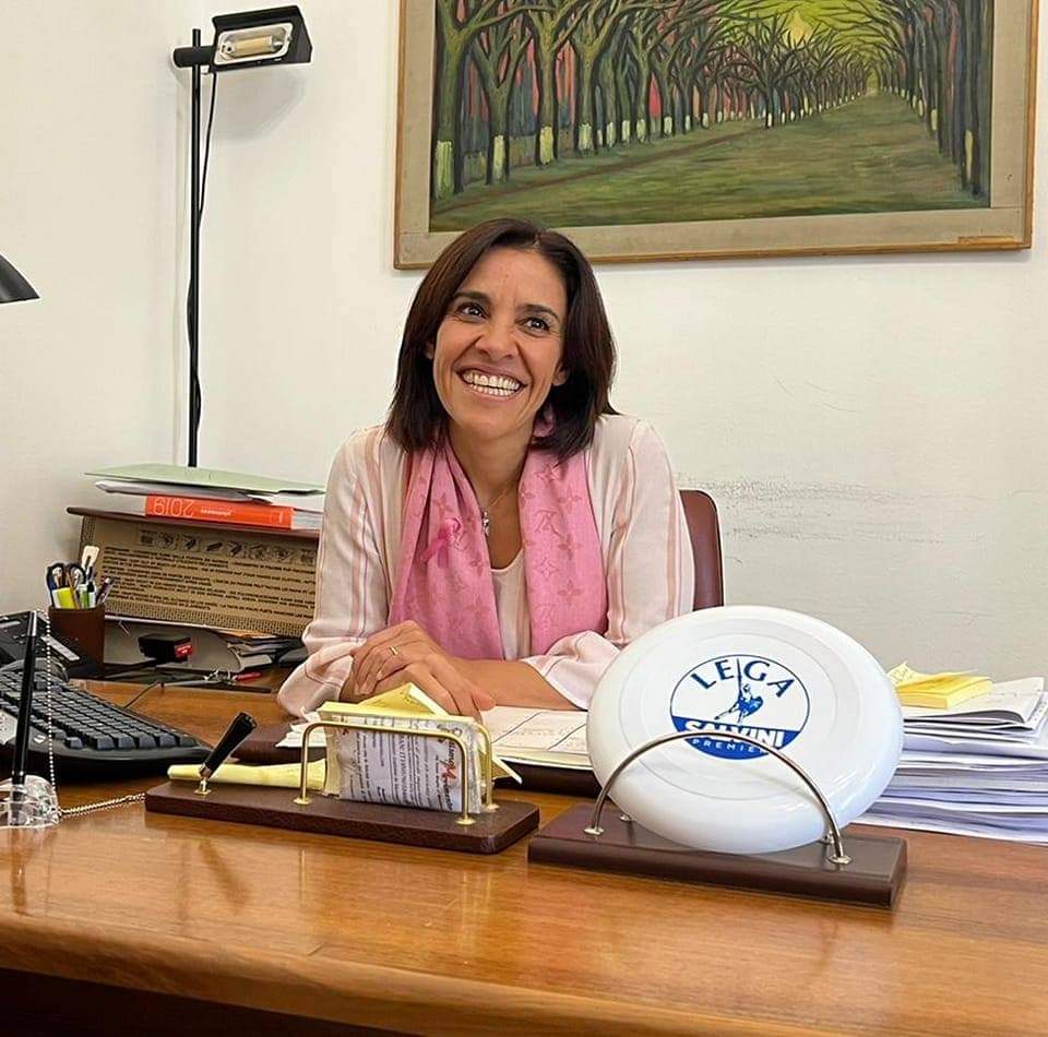 Sabrina Figuccia della Lega Attacca il Consiglio: “Priorità Alle Emergenze, Non ai Diritti delle Famiglie Omogenitoriali