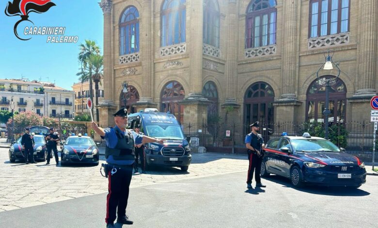 Carabinieri - Piazza Verdi, Teatro Massimo - Palermo