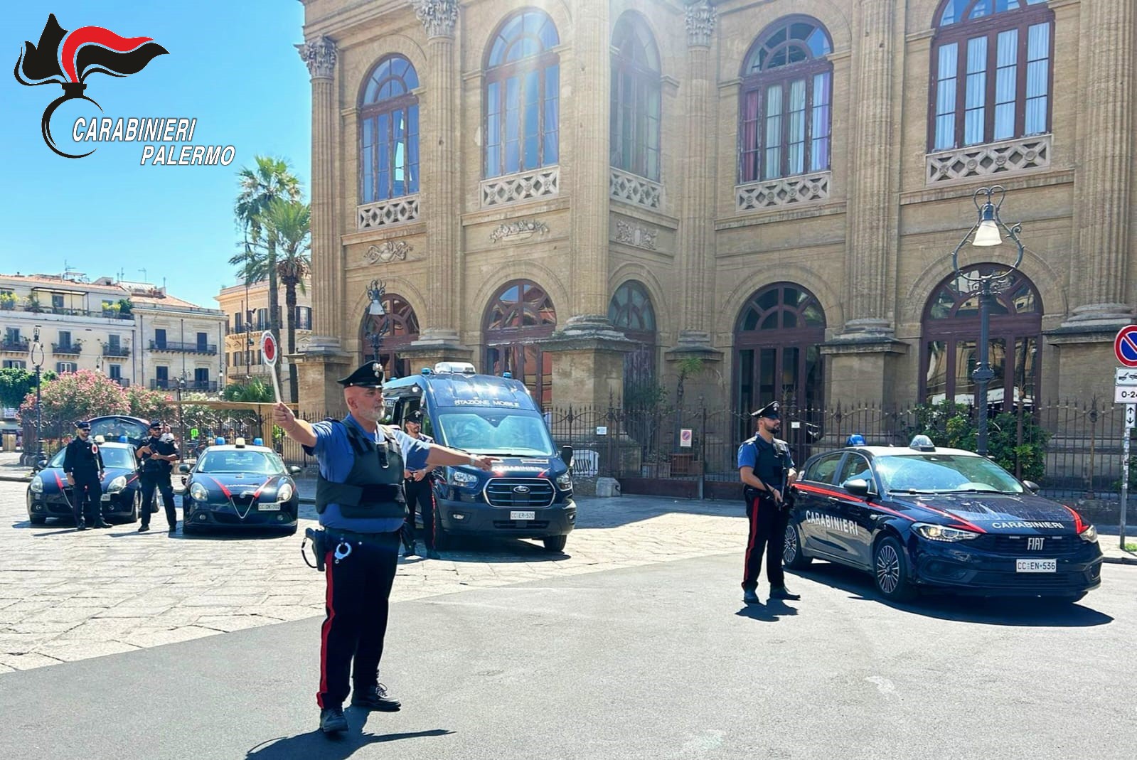 Carabinieri - Piazza Verdi, Teatro Massimo - Palermo