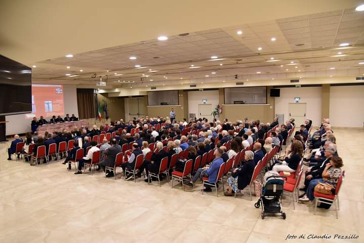 Convegno sulla Sindone a Palermo: un dibattito tra scienza e fede con una partecipazione straordinaria