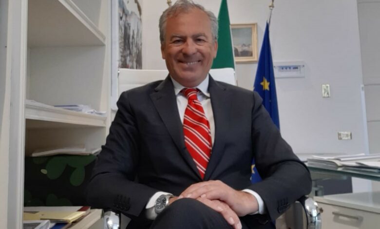 Assoluzione piena per il dott. Maurizio Pirillo: dopo sette anni di sofferenze, il Tribunale di Siracusa conferma l'integrità del suo operato nella gestione dei rifiuti in Sicilia.